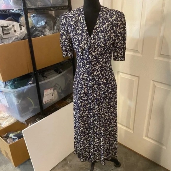 None Dresses & Skirts - Button down ultra long dress